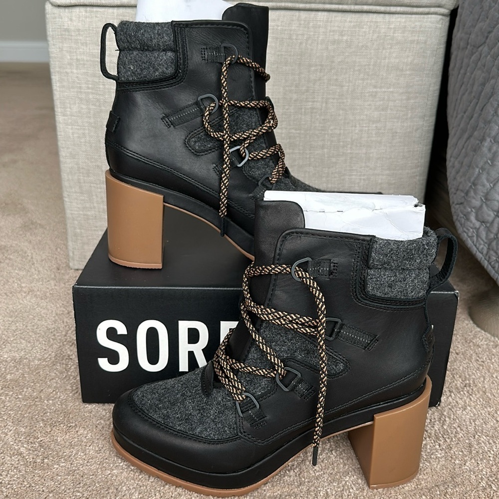 Sorel Blake lace up boot